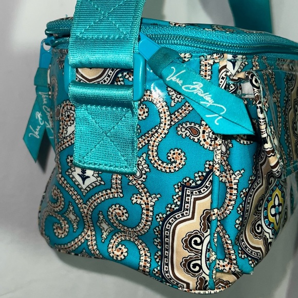 Vera Bradley Retired “totally turquoise” lunchbox - Picture 7 of 9
